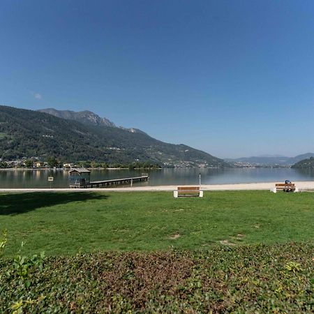La Gemma Sul Lago Calceranica al Lago Exteriör bild